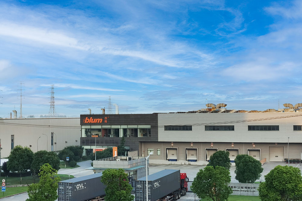 Blum Furniture