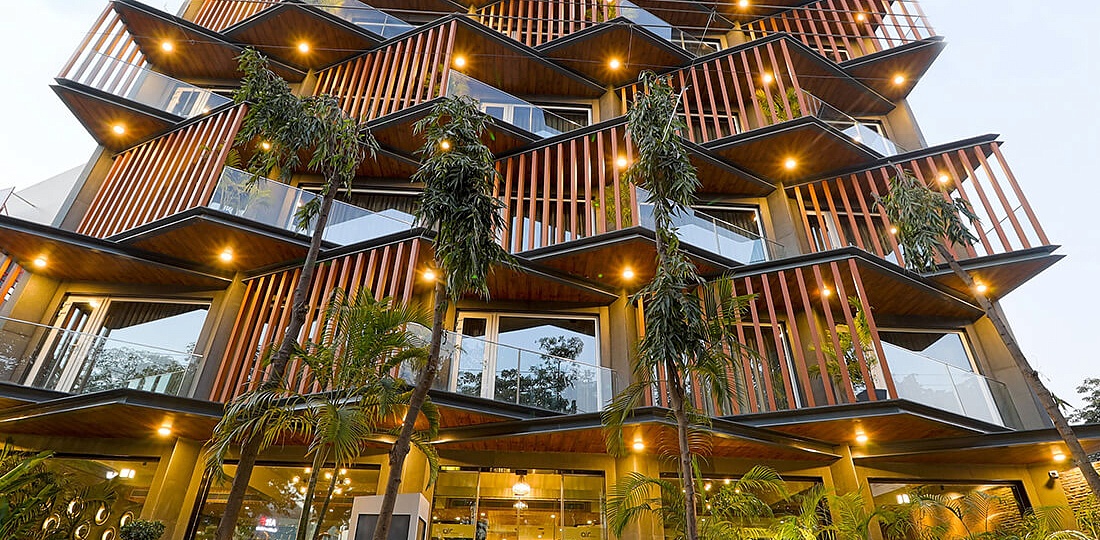Air Hotel by Ahu Residency