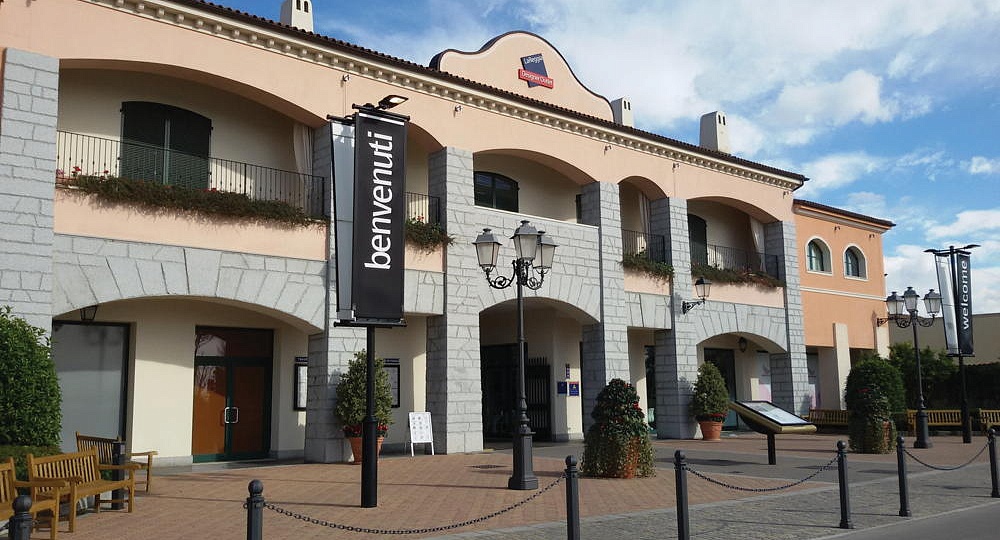 Mcarturglen Outlet - La Reggia 