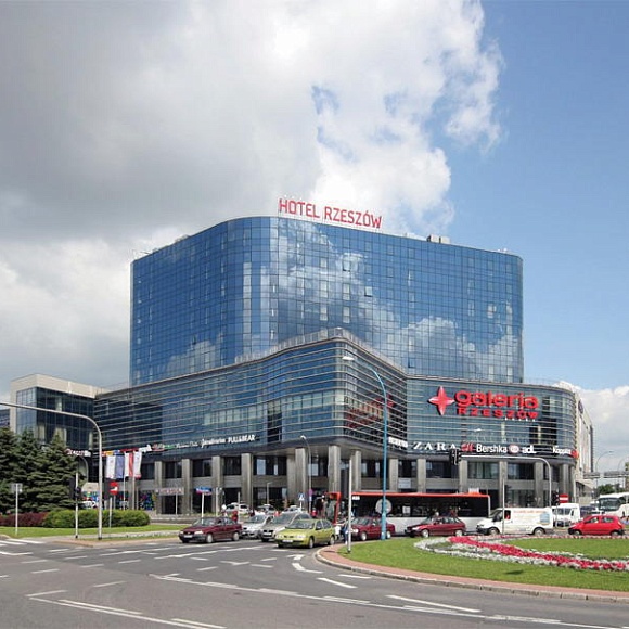 Shopping Center "Galeria" 